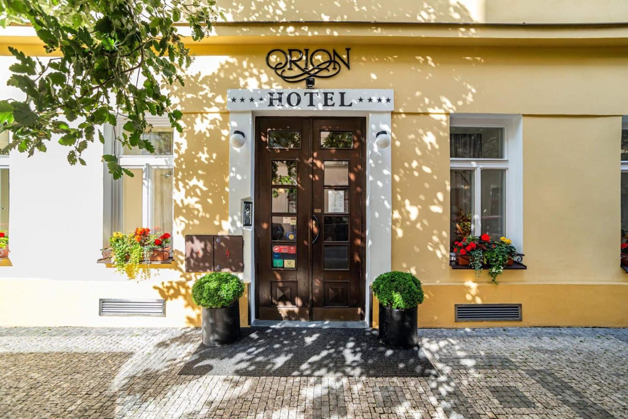 Hotel Orion Прага Екстериор снимка